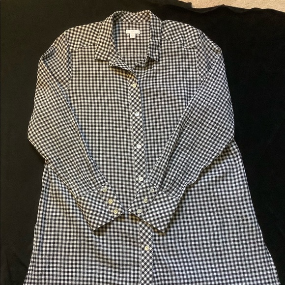 Textured gingham button down tunic. - Picture 6 of 12